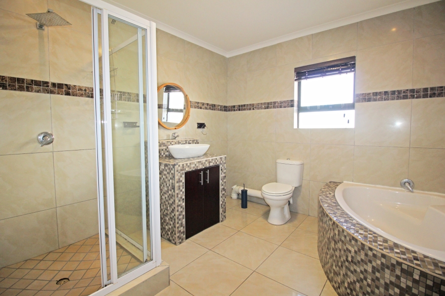 4 Bedroom Property for Sale in Calypso Beach Western Cape